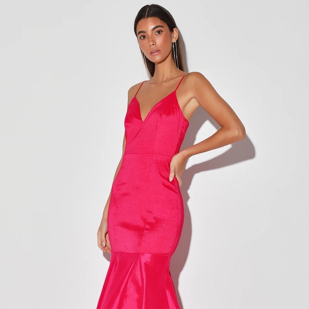 NEW! Lulu's Bright Pink Mermaid Maxi Dress!